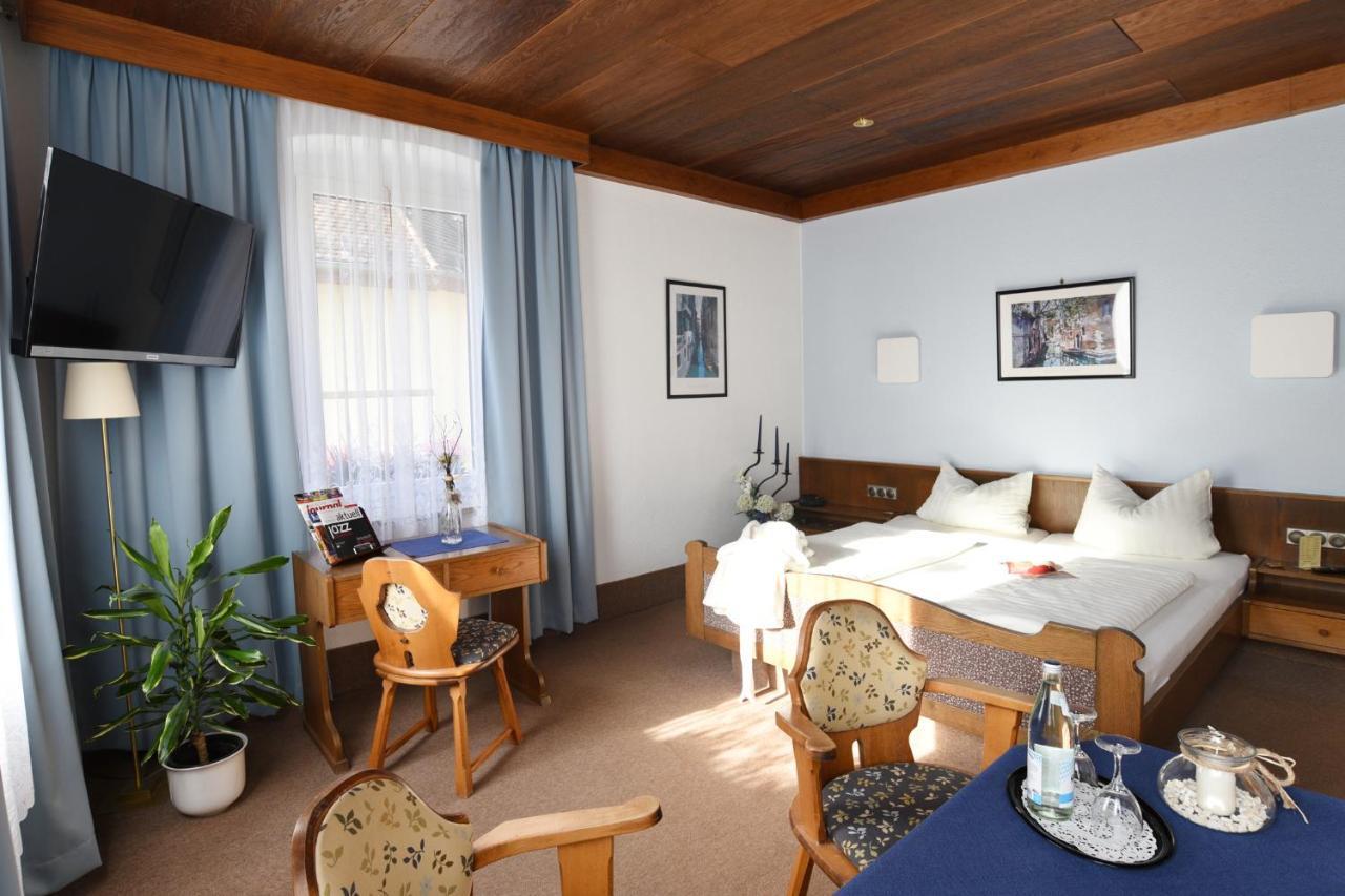 Gasthof & Hotel Goldener Hirsch Bad Berneck im Fichtelgebirge Exterior photo